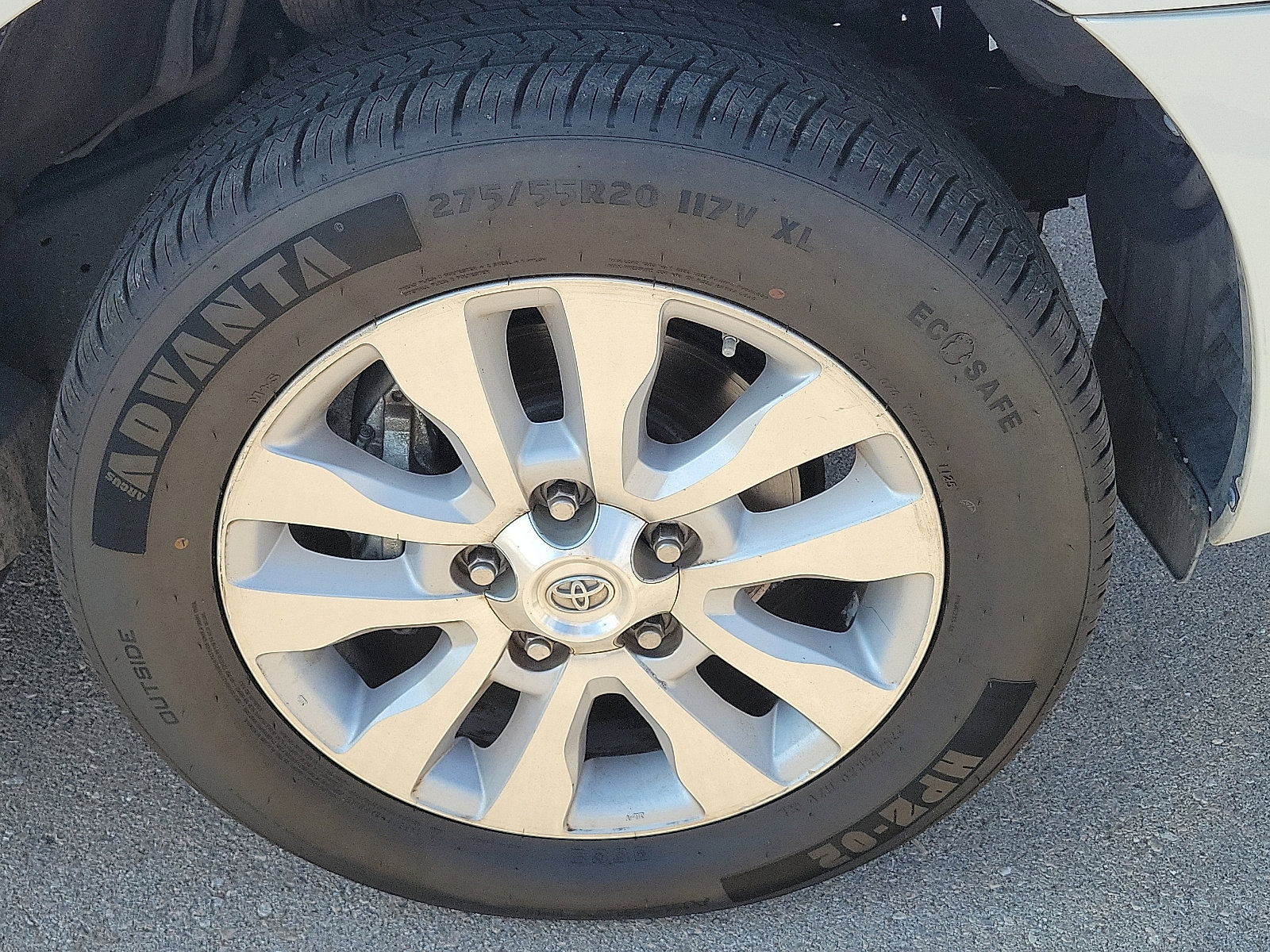 Used 2016 Toyota Sequoia Platinum image 7