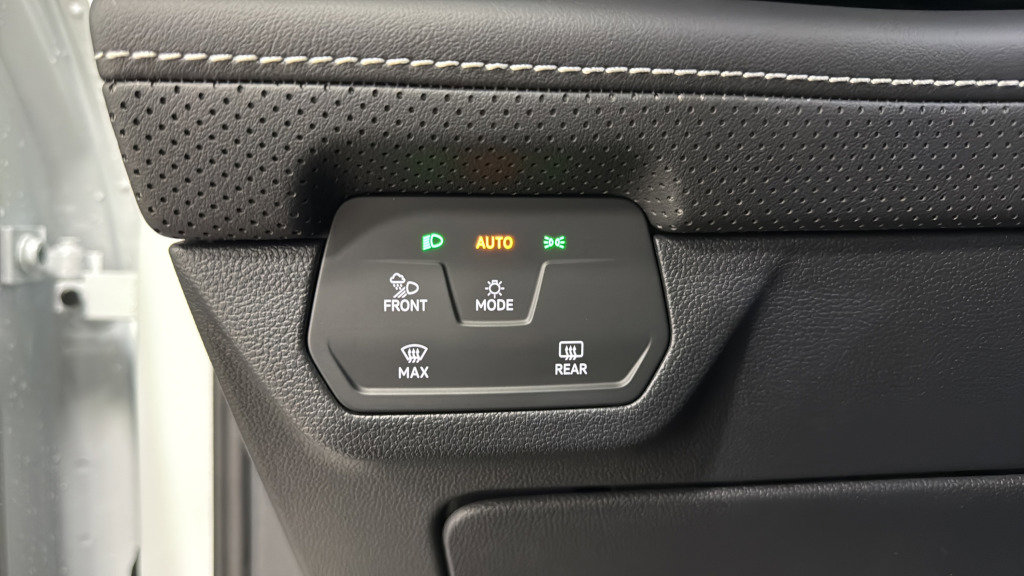 New 2026 Volkswagen Atlas Cross Sport SE AWD/4WD image 18