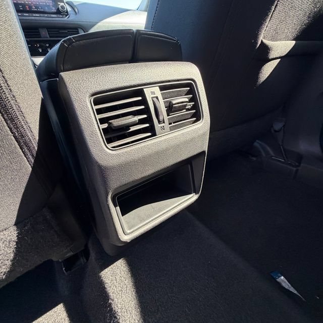 Used 2024 Nissan Rogue S FWD image 22