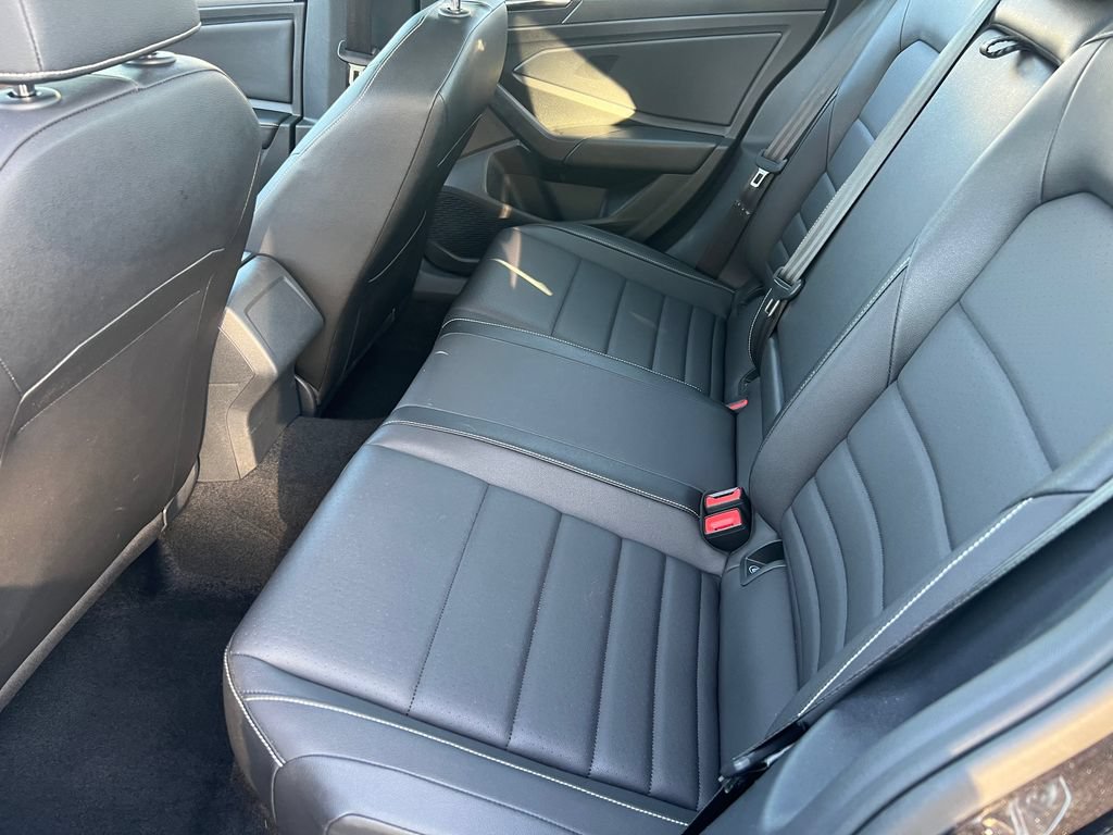 Used 2024 Volkswagen Jetta SE FWD image 12