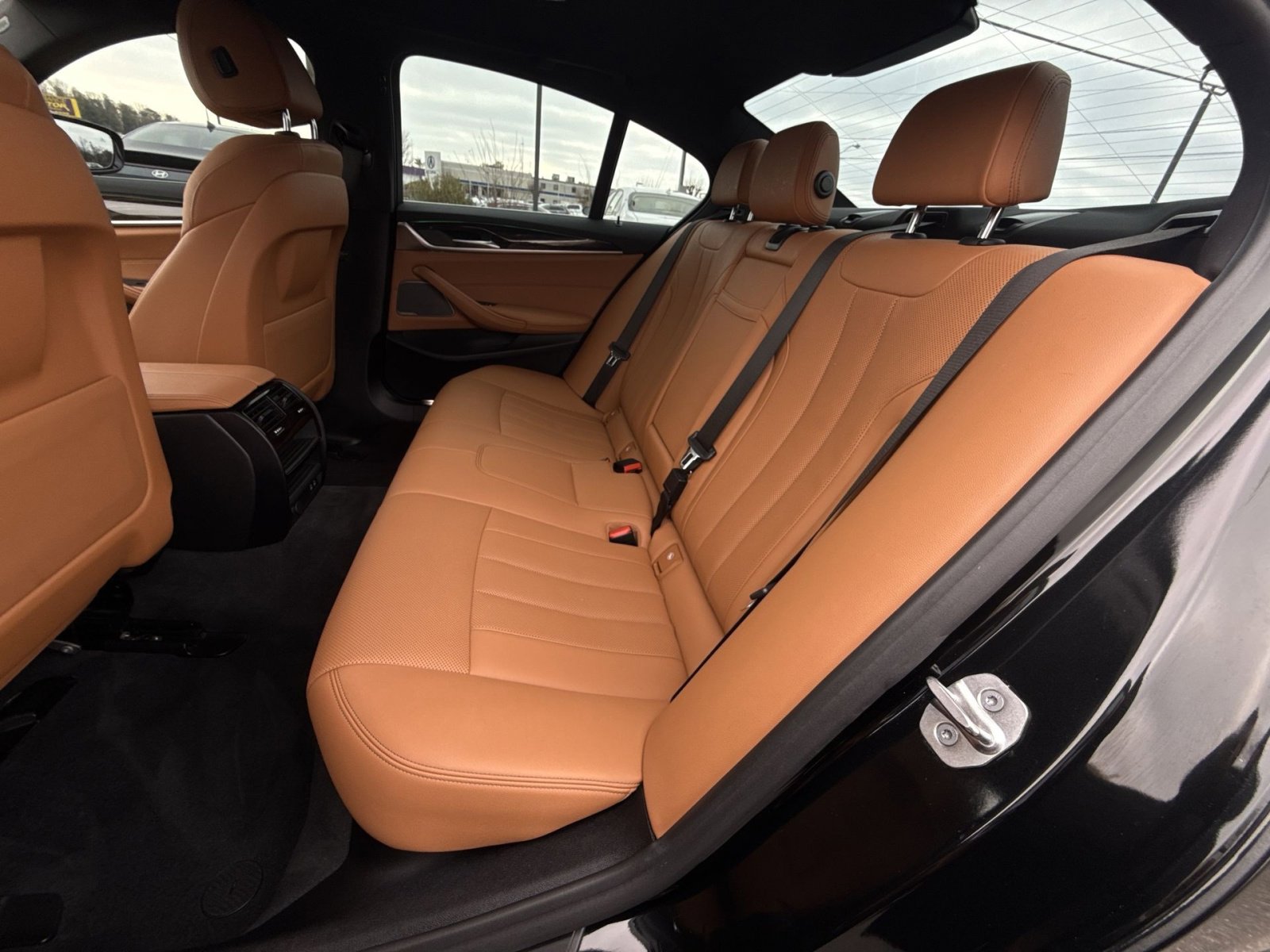 Used 2022 BMW 530i w/ Premium Package image 25