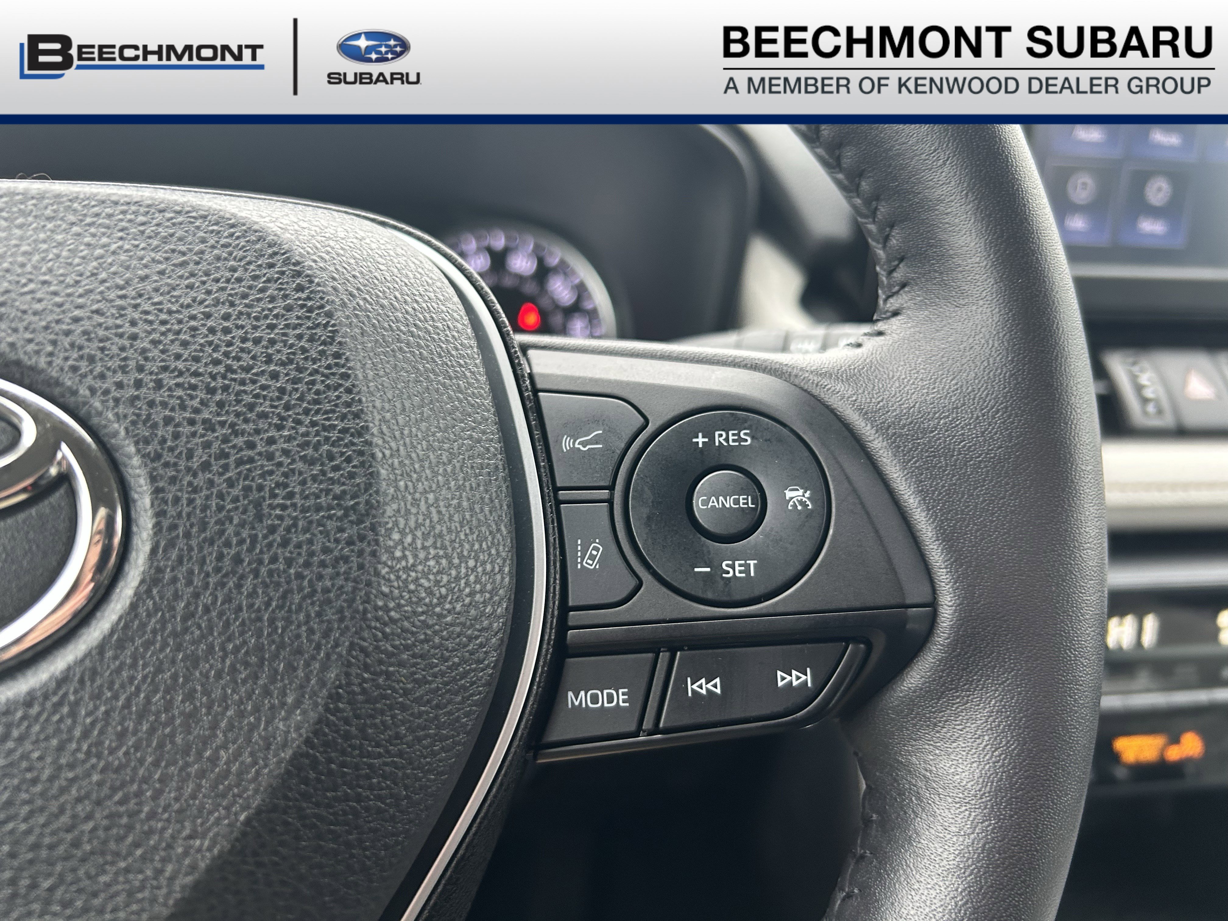 Used 2022 Toyota RAV4 XLE Premium image 17