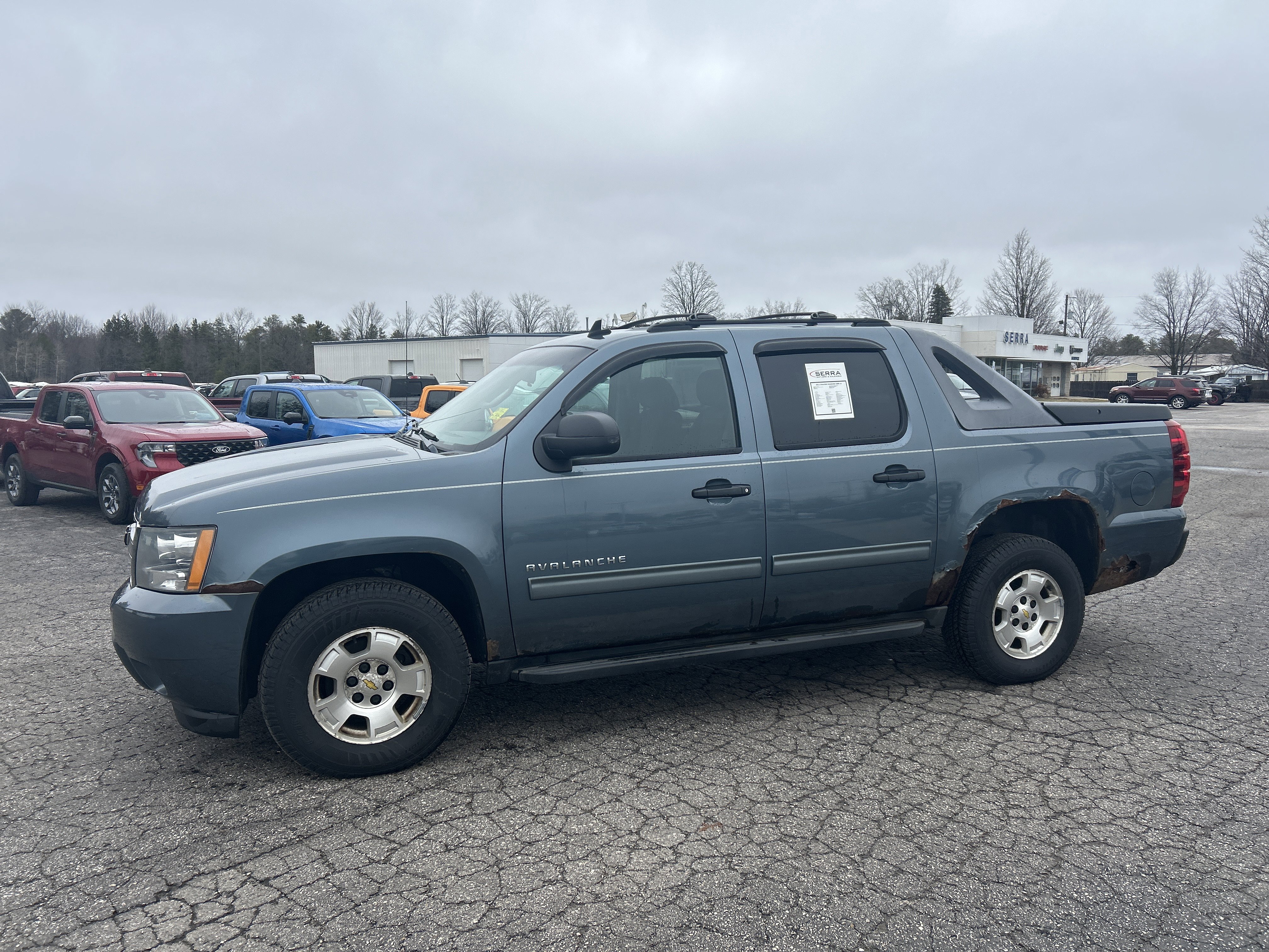 Used 2012 Chevrolet Avalanche LS image 8