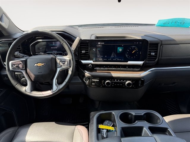 Used 2024 Chevrolet Silverado 1500 LT w/ Leather Package image 10