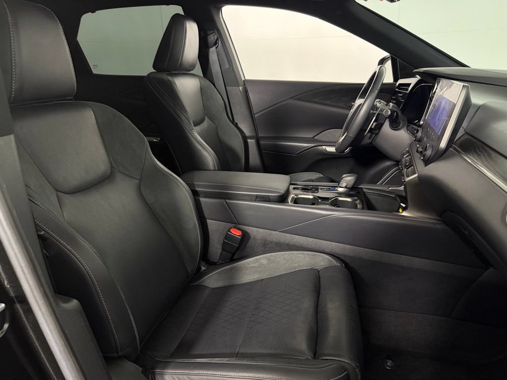 Used 2023 Lexus RX 350 FWD w/ Cold Area Package image 31
