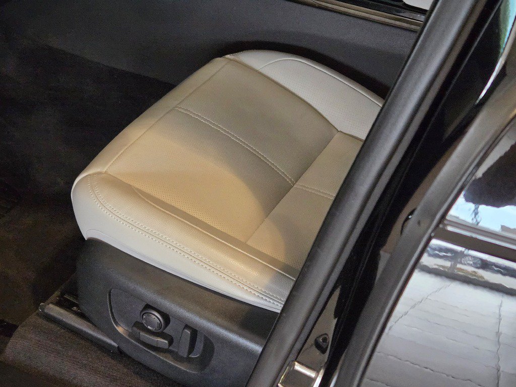Used 2024 Land Rover Range Rover Velar Dynamic SE AWD/4WD image 22