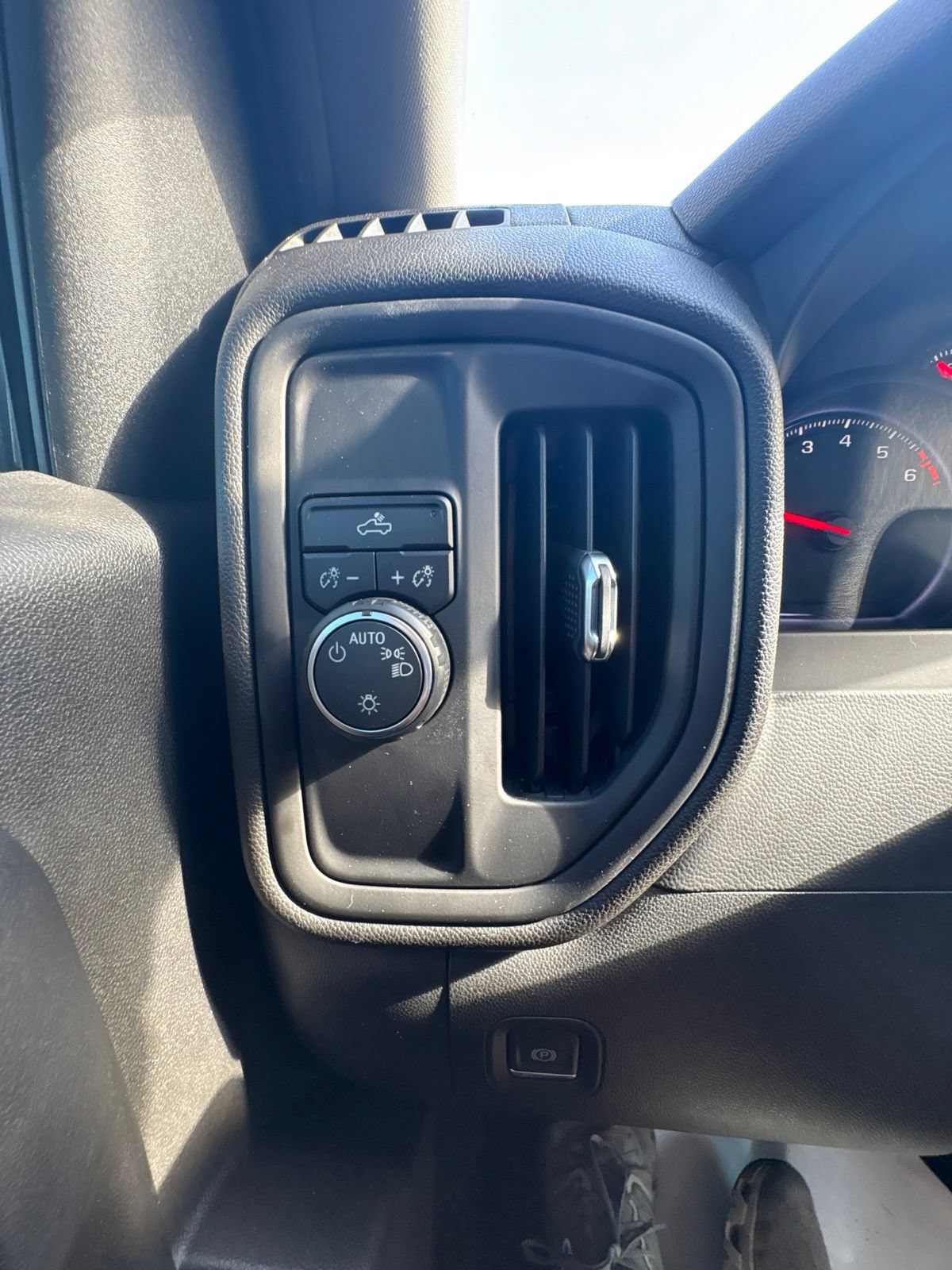 Used 2020 Chevrolet Silverado 1500 Custom w/ Rally Edition RWD image 20