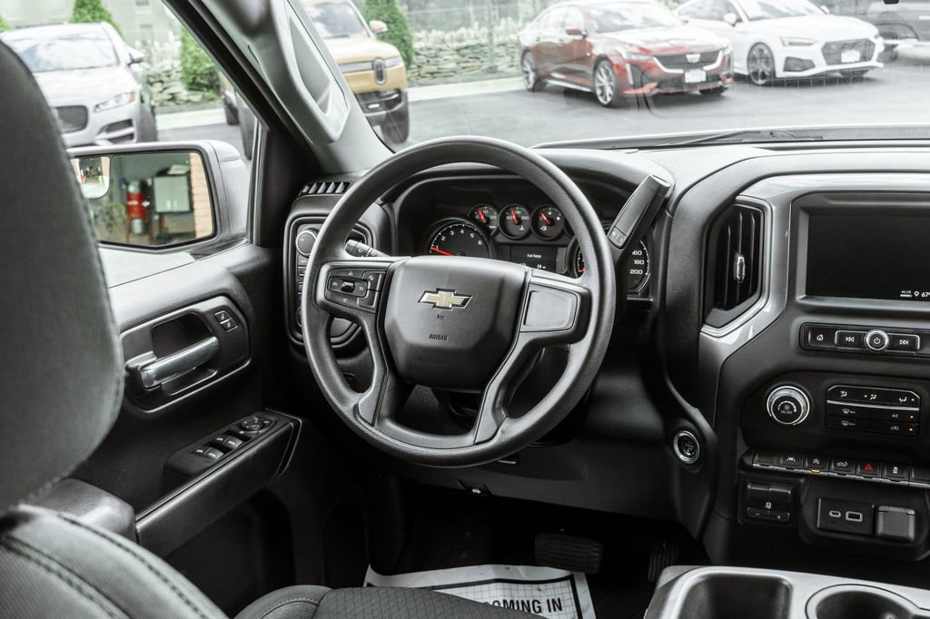 Used 2023 Chevrolet Silverado 1500 Custom image 12