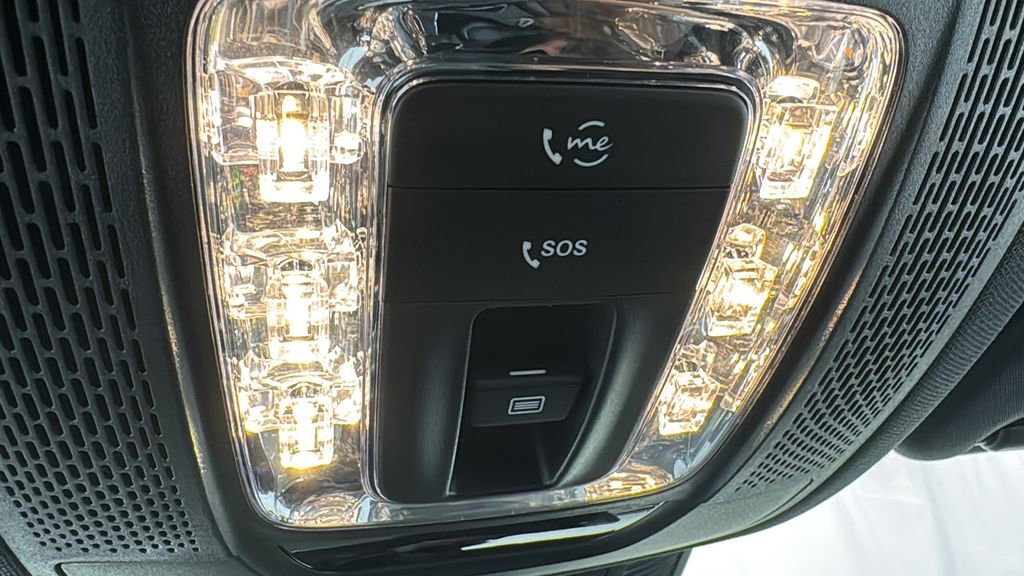 Used 2024 Mercedes-Benz GLS 580 4MATIC image 35