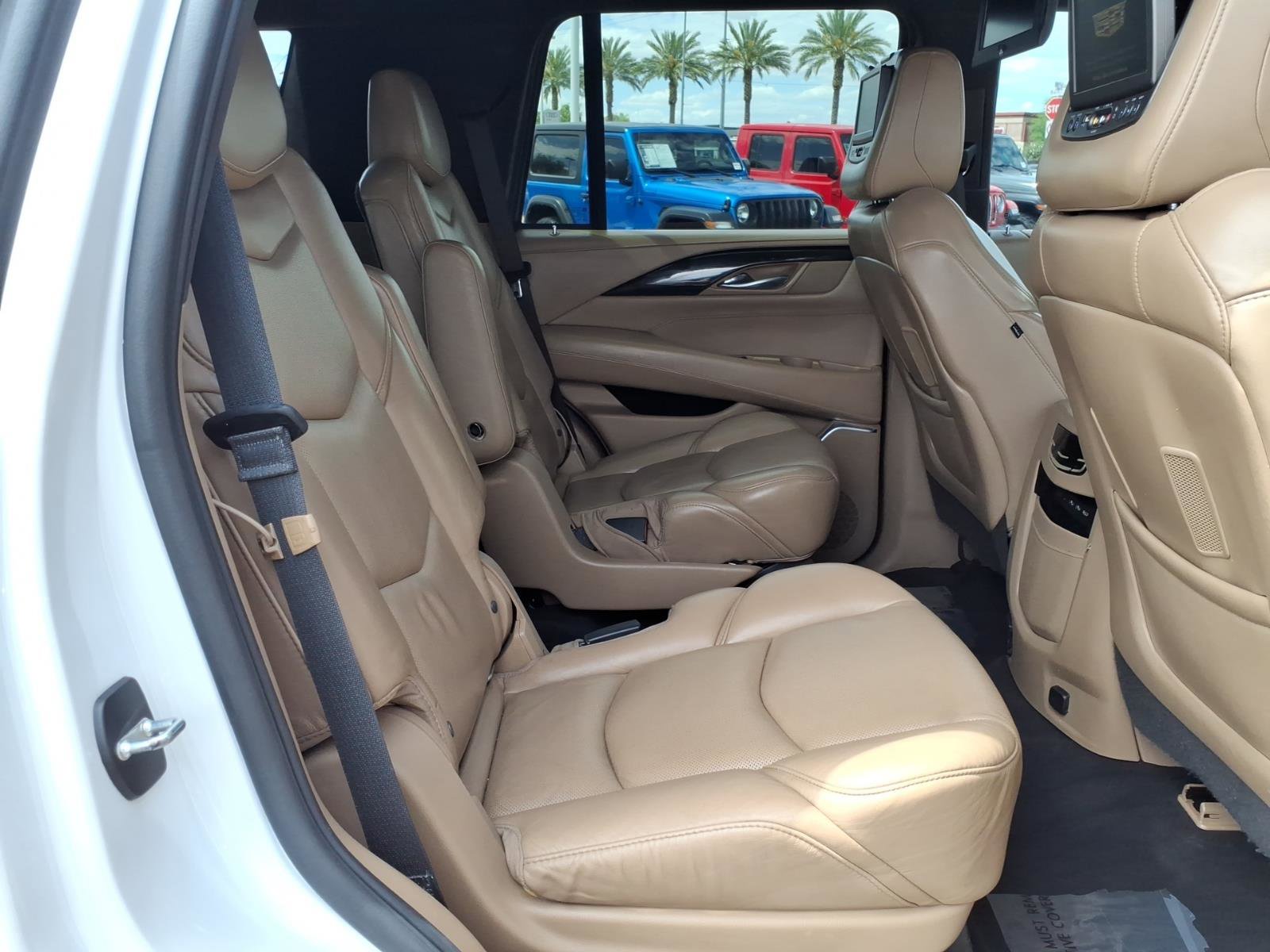 Used 2018 Cadillac Escalade Platinum image 13