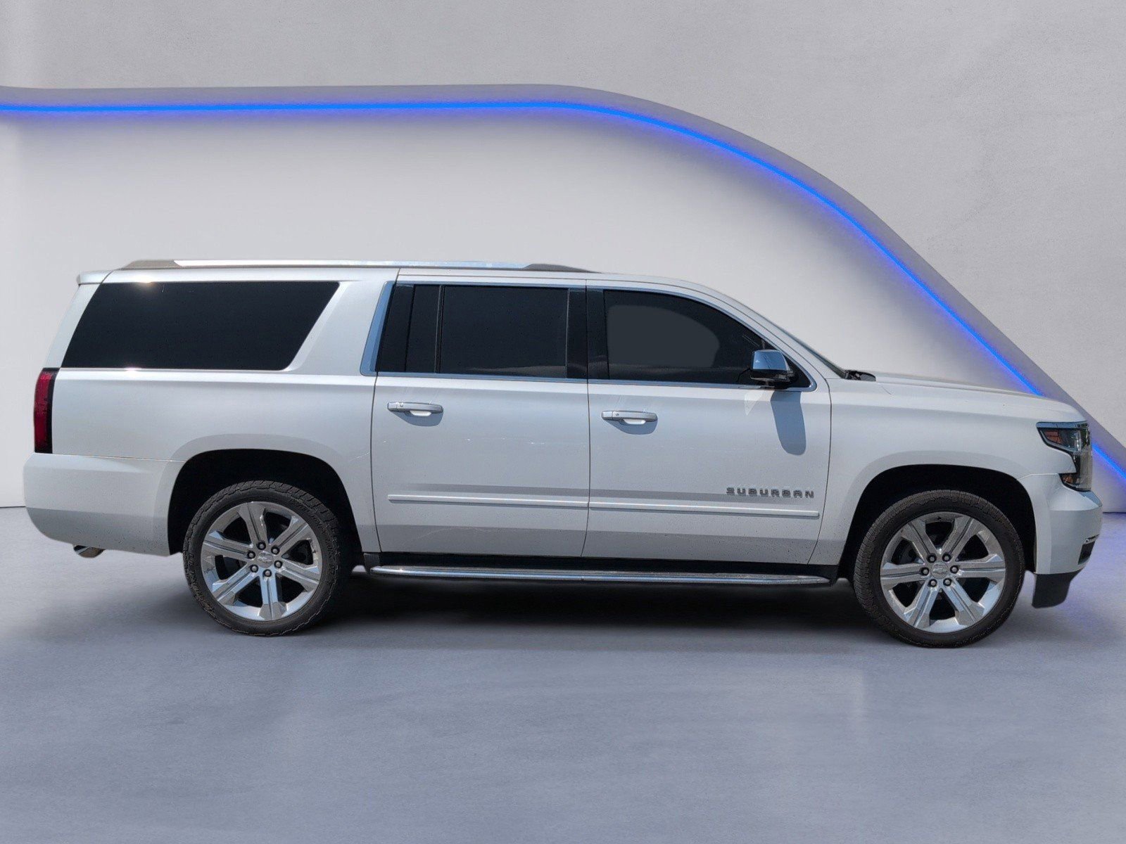 Used 2019 Chevrolet Suburban Premier AWD/4WD image 5