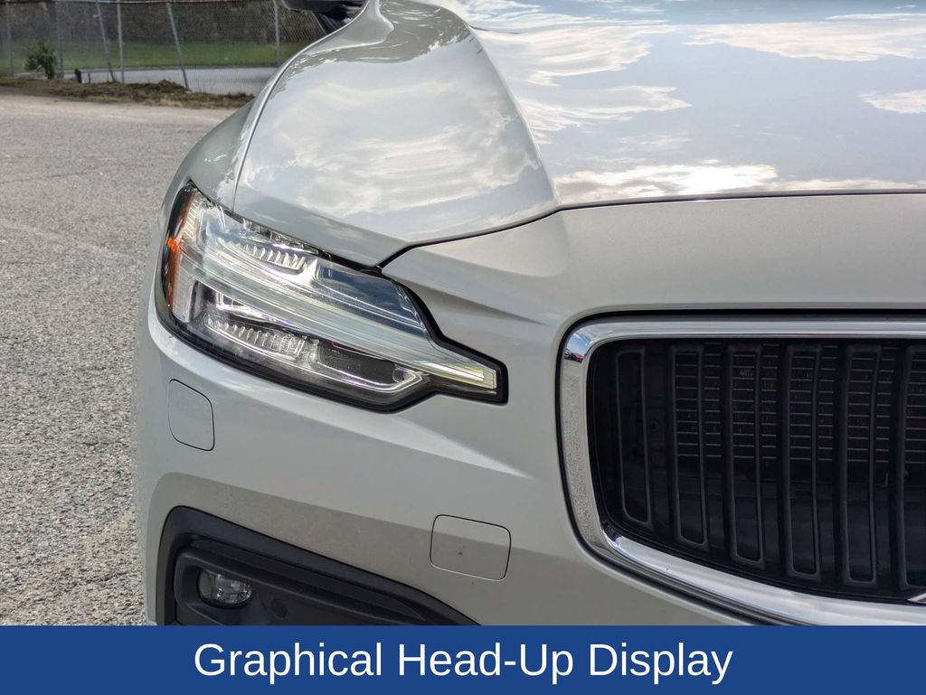 Used 2020 Volvo V60 T5 Momentum FWD image 11