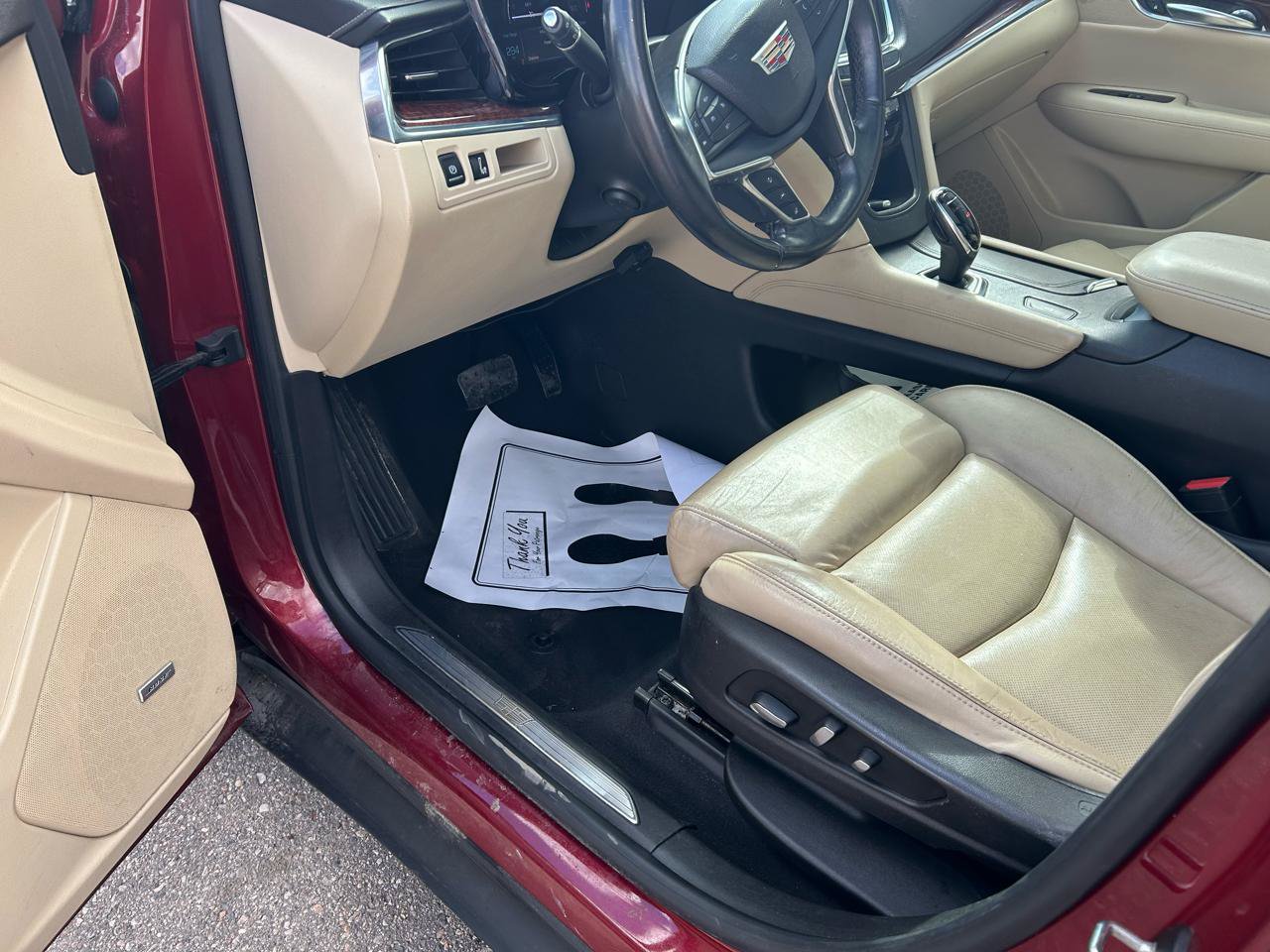 Used 2017 Cadillac XT5 Luxury w/ Driver Awareness Package FWD image 10