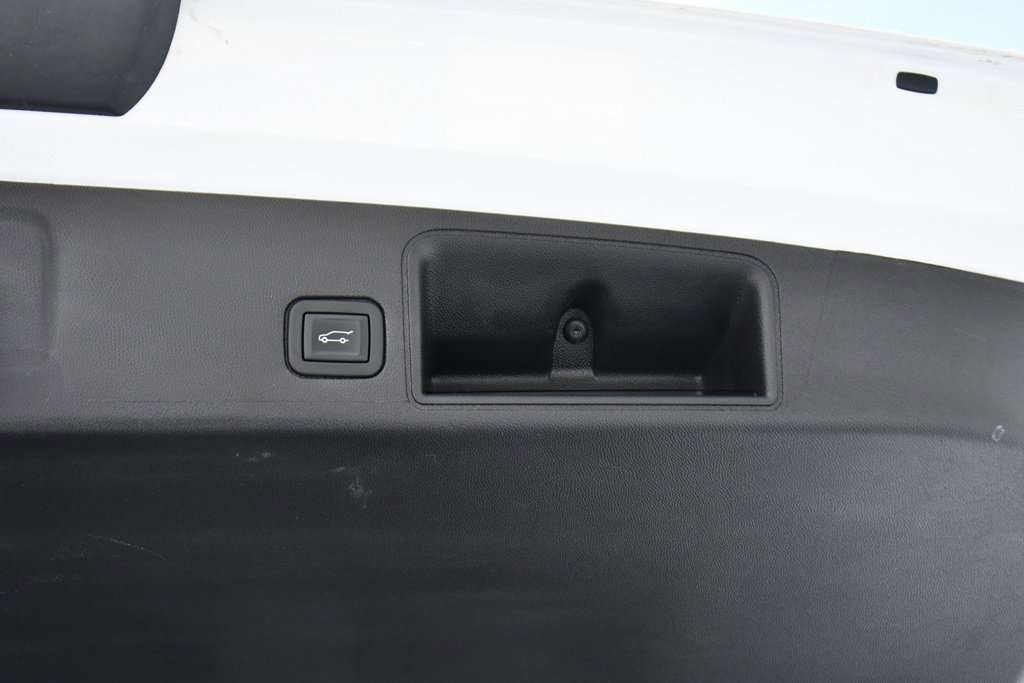 Used 2022 GMC Terrain SLE w/ Driver Convenience Package image 19