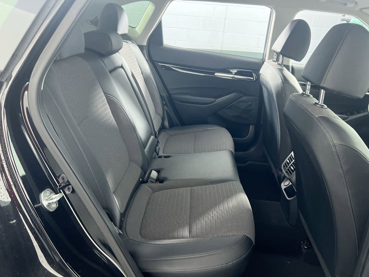 Certified 2023 Kia Seltos S w/ Navigation Package FWD image 27