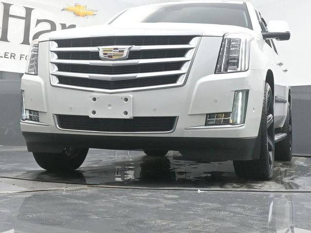 Used 2017 Cadillac Escalade Premium Luxury image 57