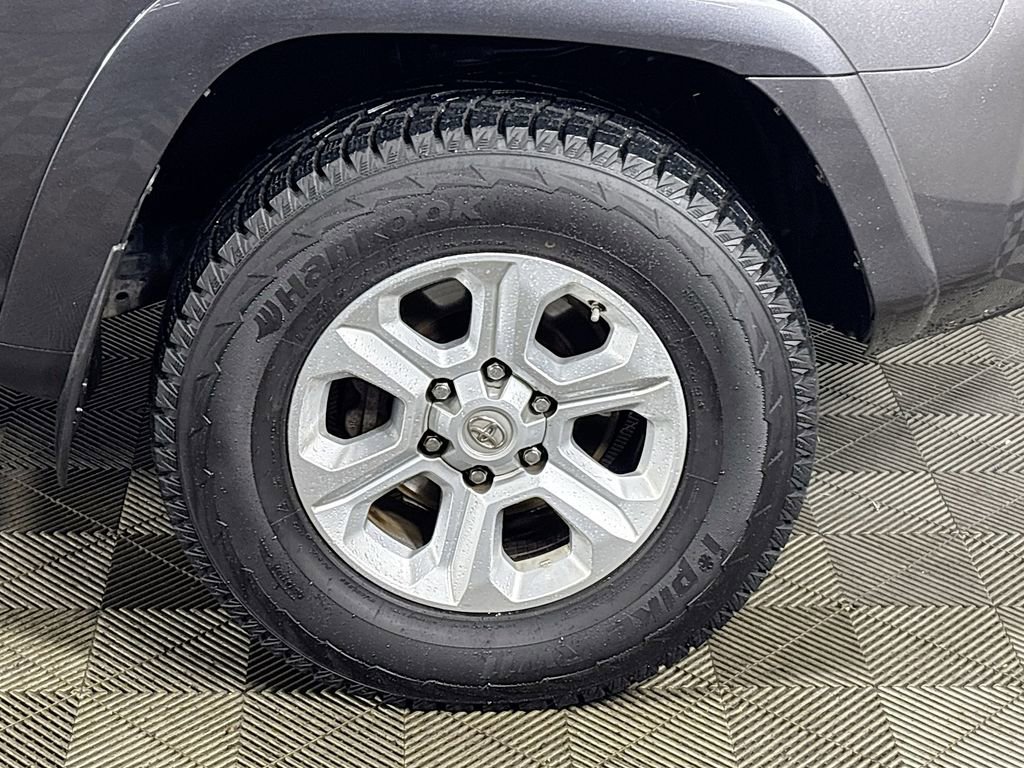 Used 2016 Toyota 4Runner SR5 image 23