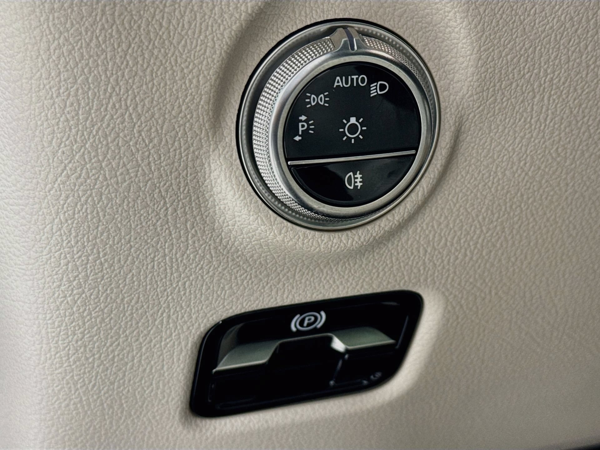 Certified 2026 Mercedes-Benz C 300 Sedan image 11