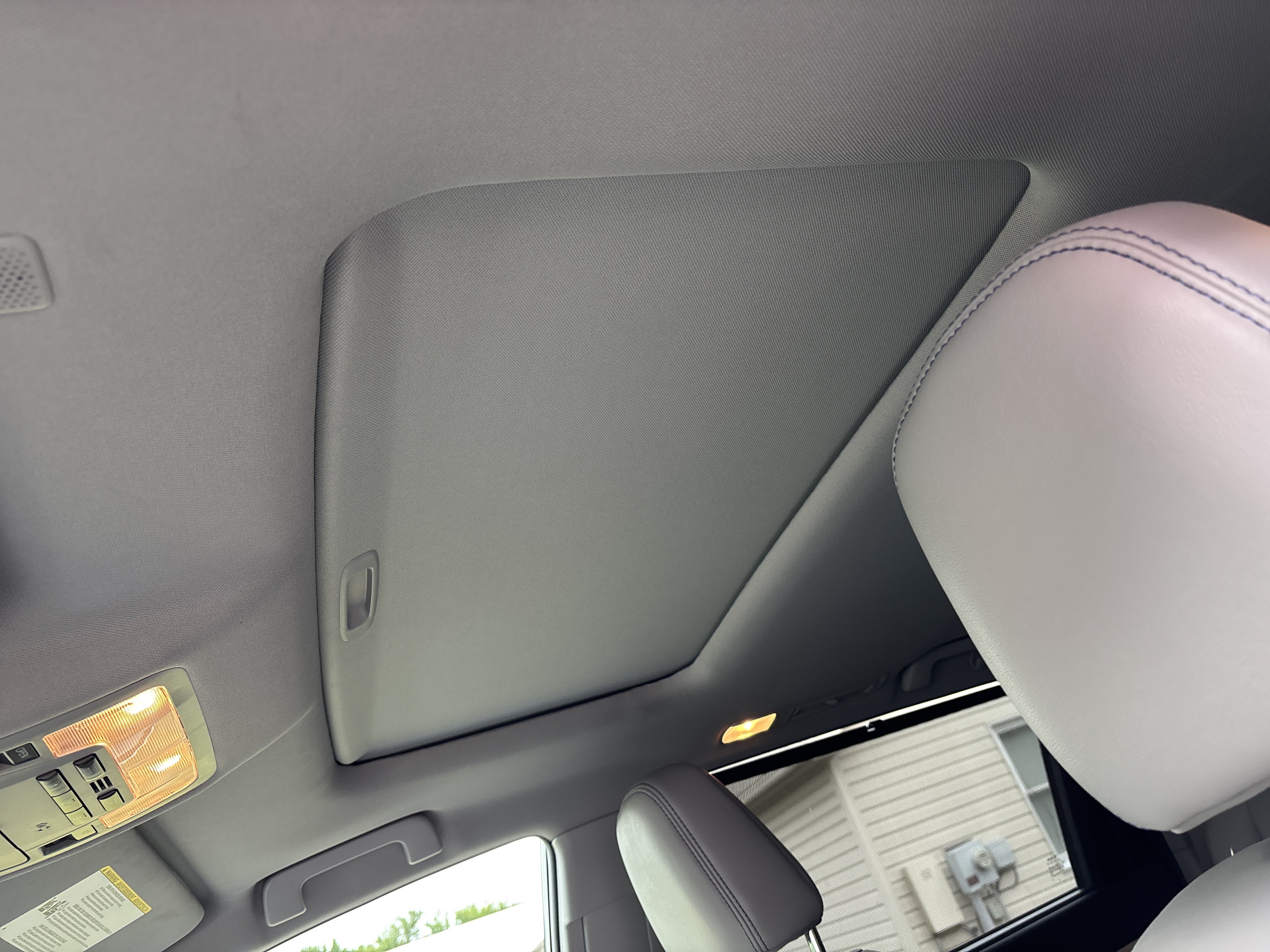 Used 2019 Toyota Highlander XLE AWD/4WD image 30