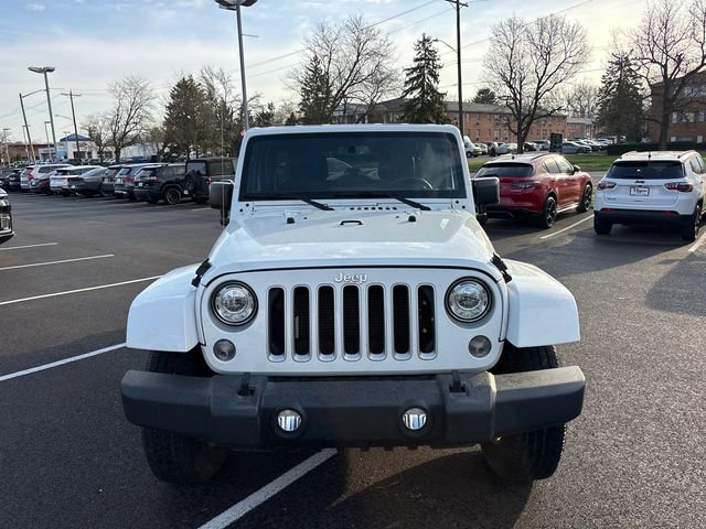 Used 2018 Jeep Wrangler Unlimited Sahara w/ Connectivity Group image 7