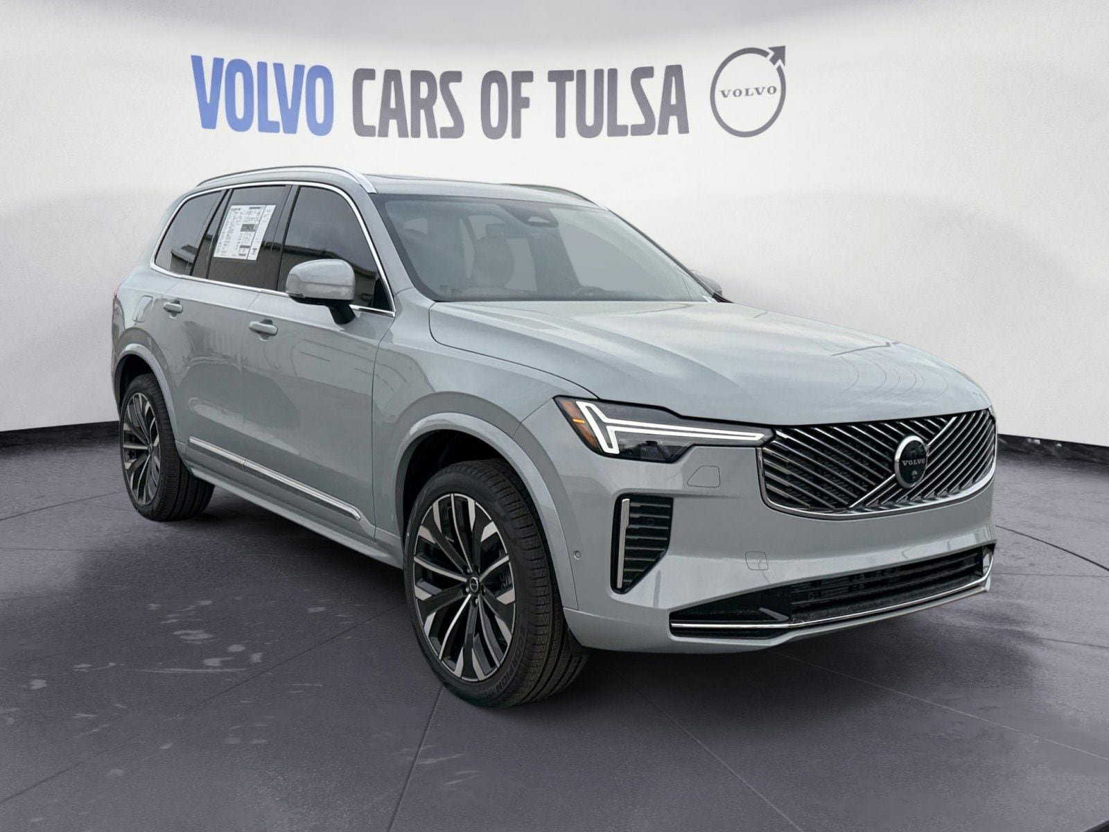 New 2026 Volvo XC90 B6 Plus w/ Protection Package Premier image 7