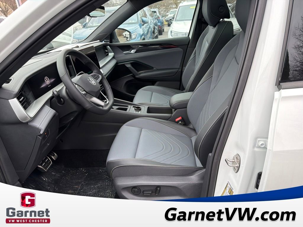 New 2026 Volkswagen Tiguan SE R-Line image 9