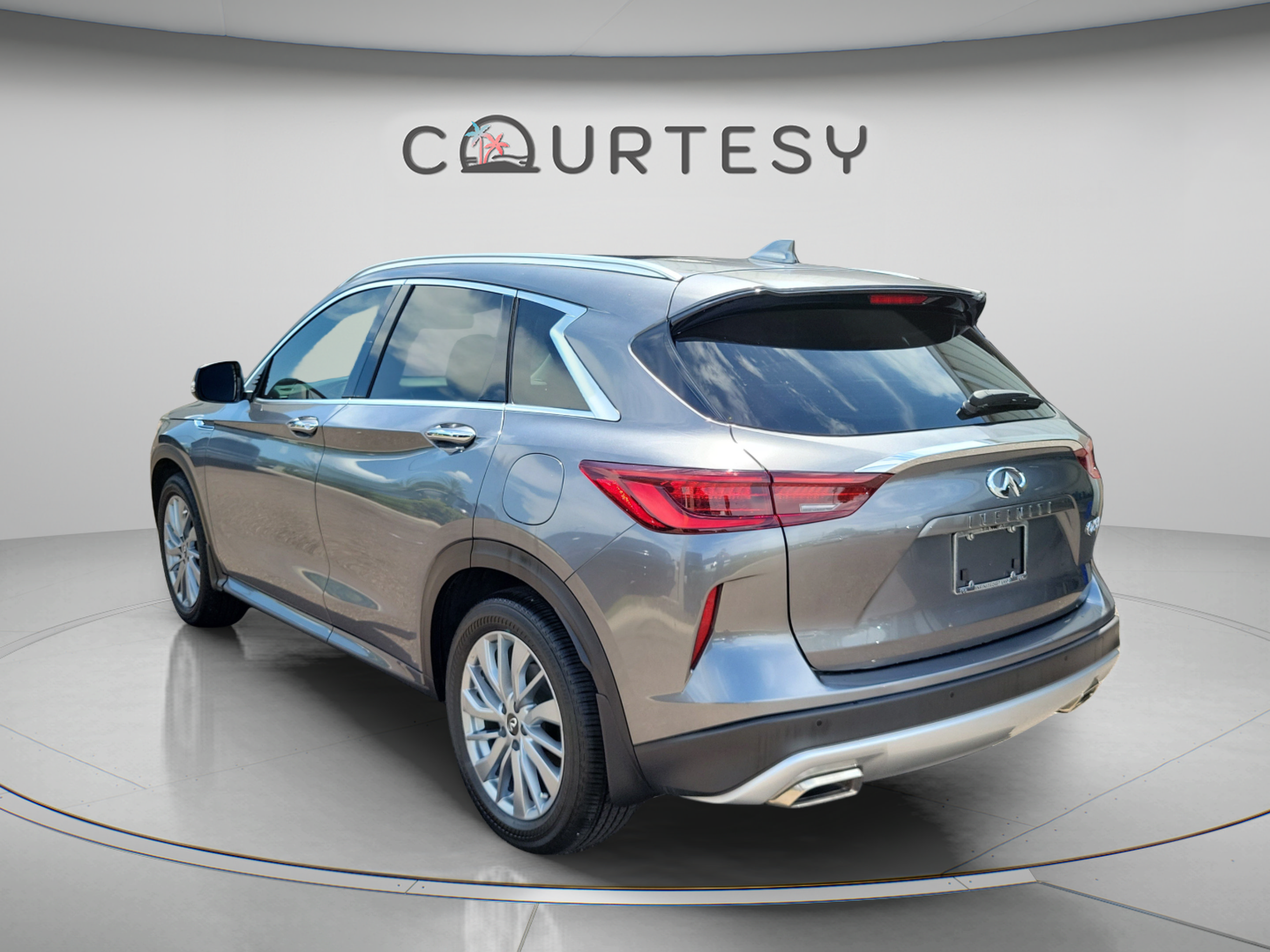Certified 2023 INFINITI QX50 Luxe FWD image 3