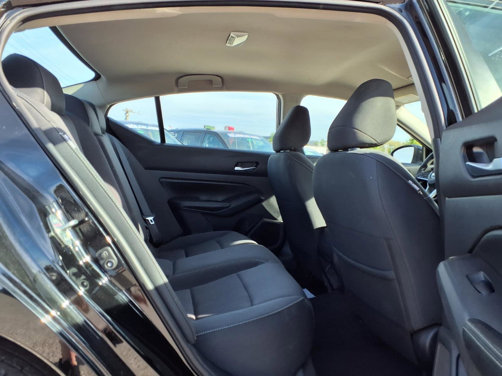 Used 2022 Nissan Altima 2.5 SV image 27