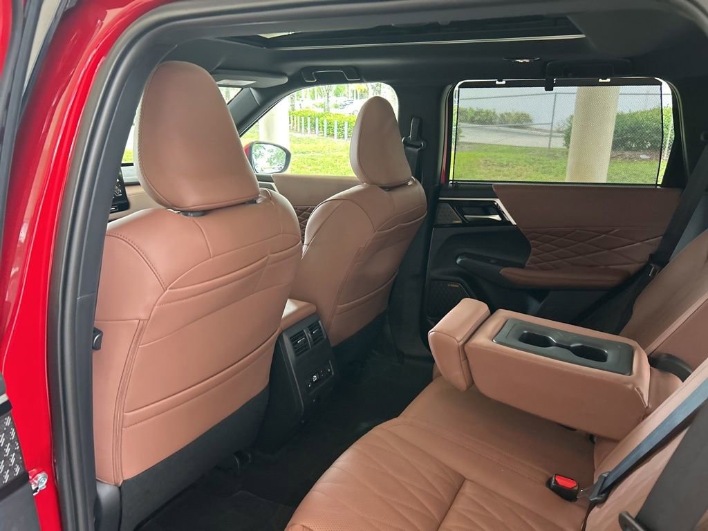 New 2025 Mitsubishi Outlander SEL image 37