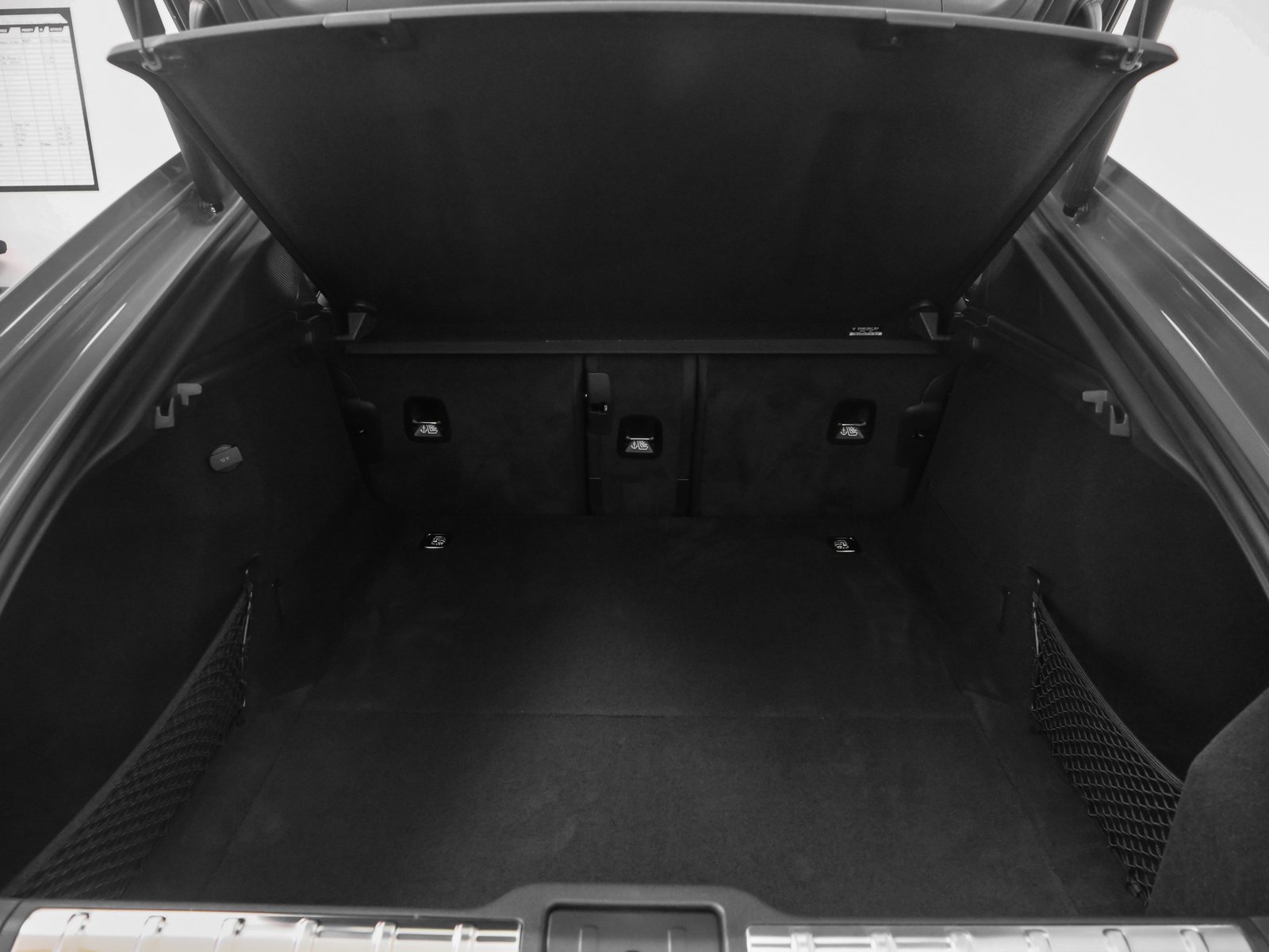 Certified 2025 Porsche Panamera 4 image 16