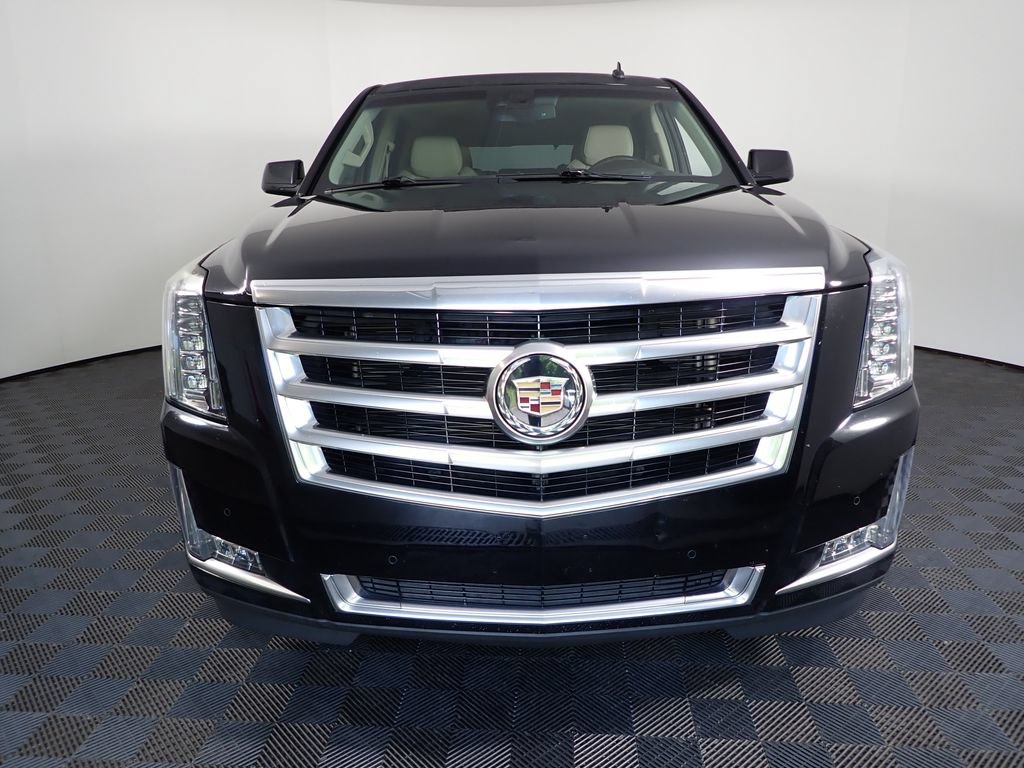 Used 2015 Cadillac Escalade Luxury AWD/4WD image 11