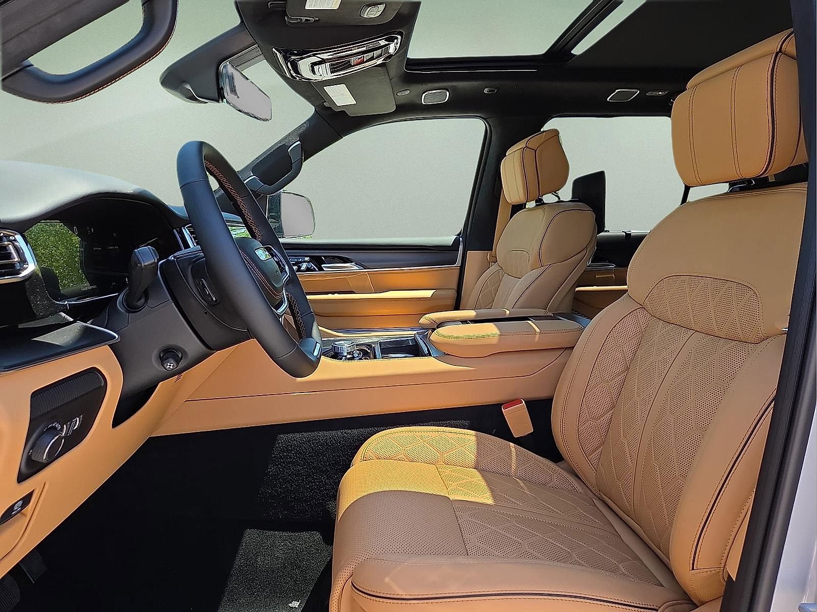 New 2026 Jeep Grand Wagoneer Summit AWD/4WD image 15