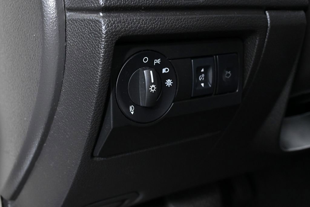 Used 2012 Ford Fusion SEL image 18
