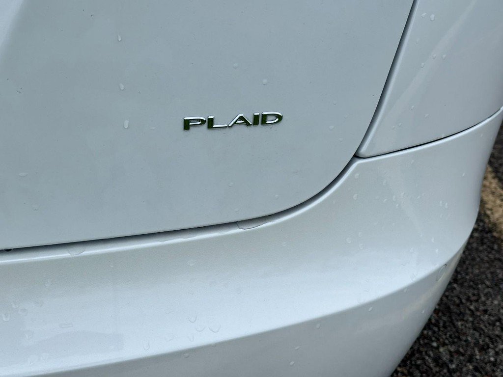 Used 2021 Tesla Model S Plaid image 6
