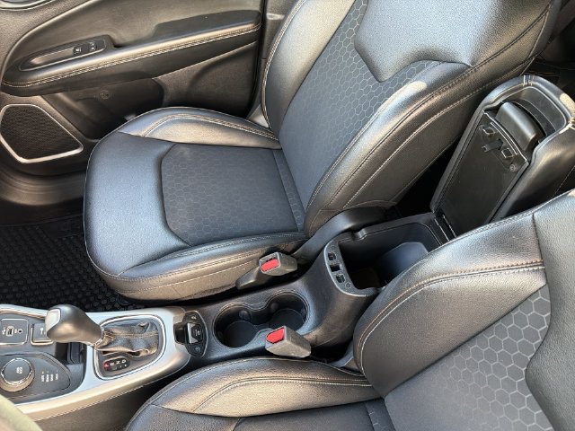 Used 2019 Jeep Compass Latitude w/ Popular Equipment Group AWD/4WD image 29