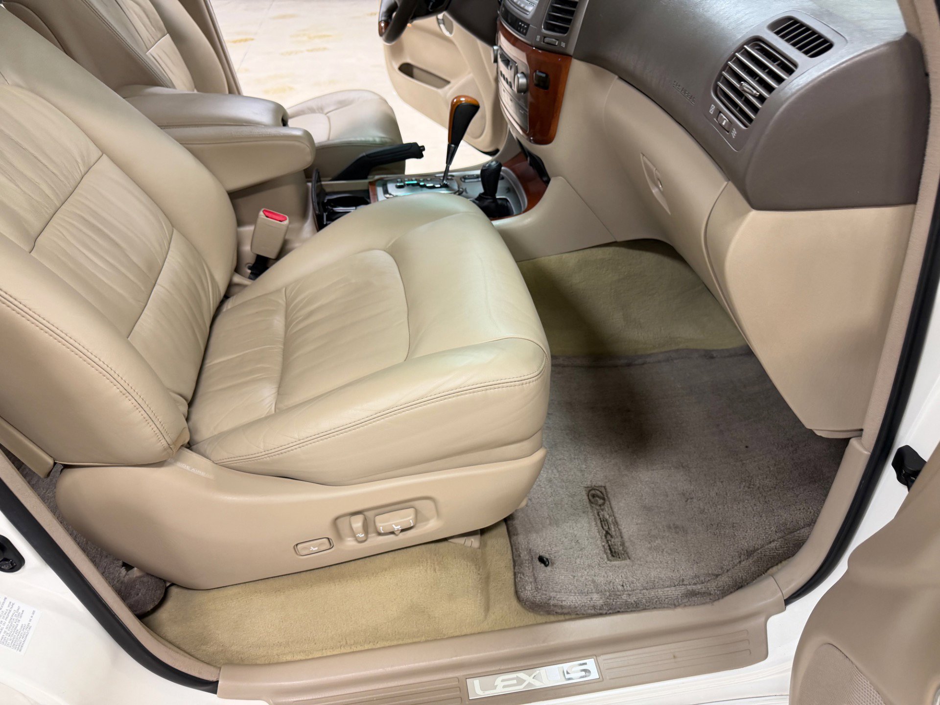 Used 2007 Lexus LX 470 4WD image 25