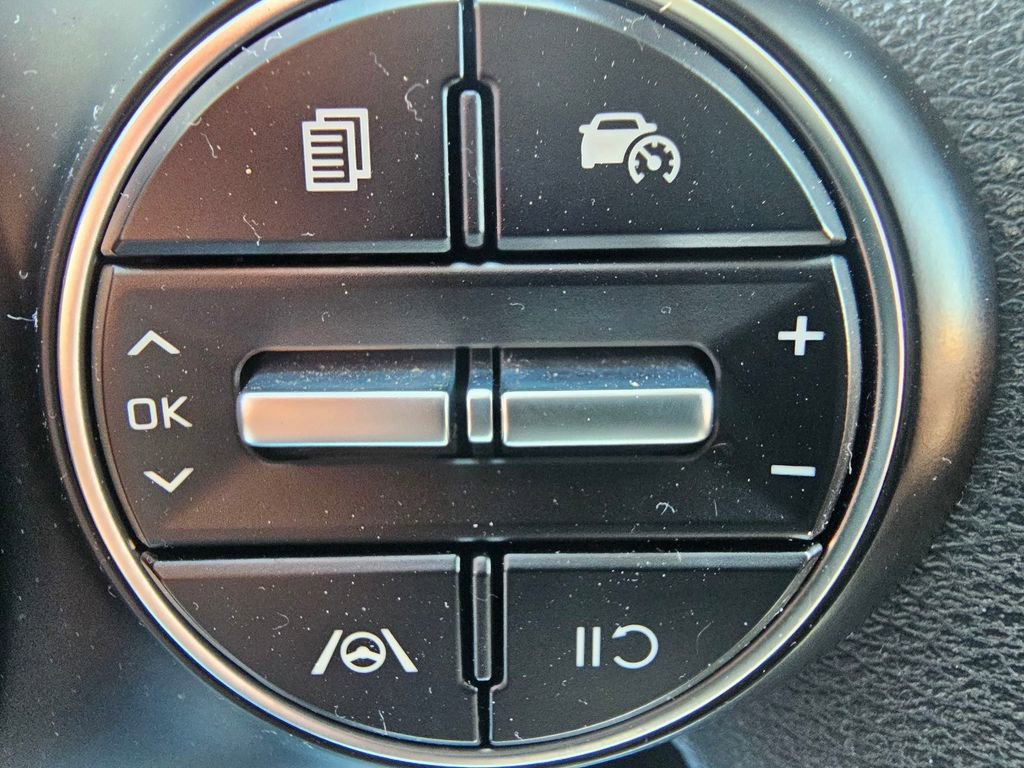 Used 2023 Kia Soul LX image 19