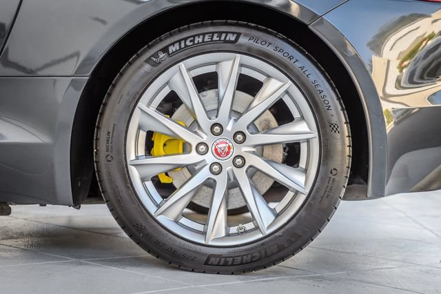 Used 2016 Jaguar F-TYPE Convertible RWD image 20