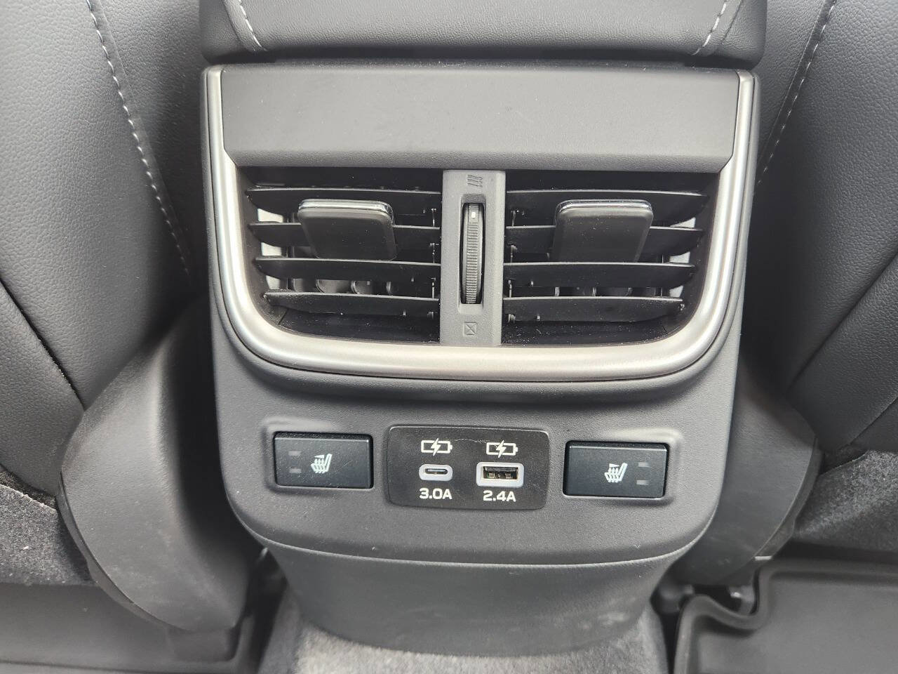 Used 2025 Subaru Legacy Limited w/ Popular Package #3 image 16