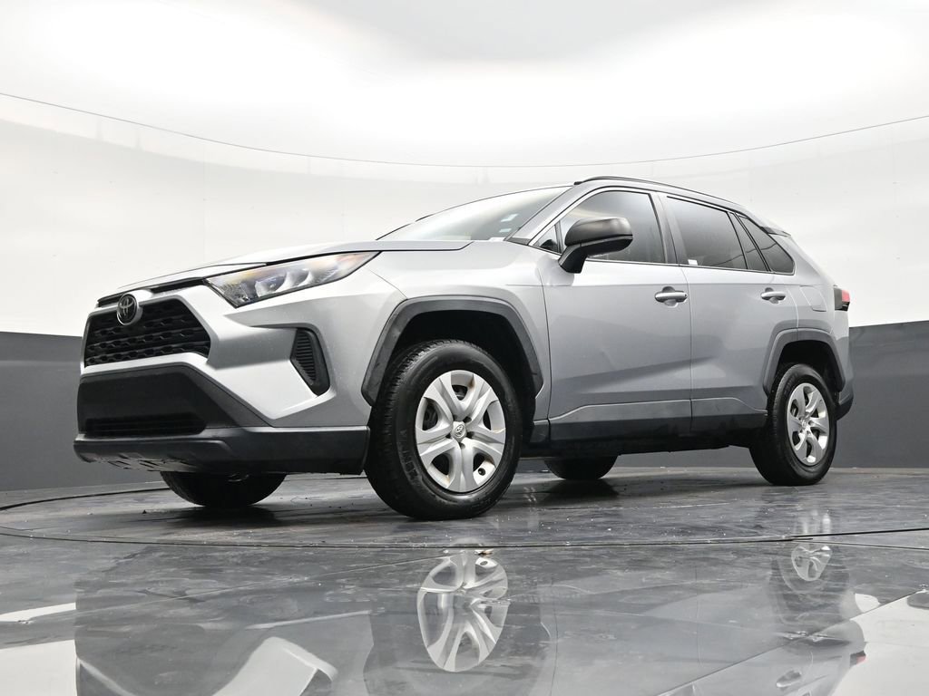 Used 2020 Toyota RAV4 LE FWD image 20