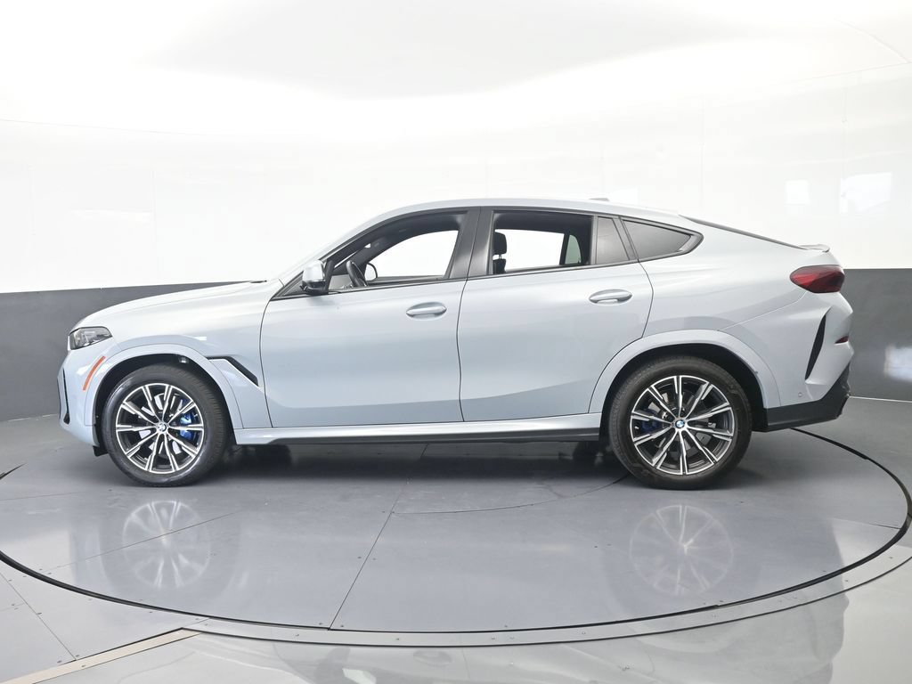Used 2026 BMW X6 xDrive40i AWD/4WD image 3