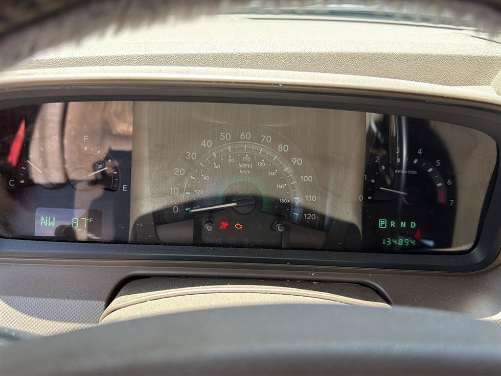 Used 2009 Dodge Journey SXT w/ Chrome Appearance Group FWD image 4