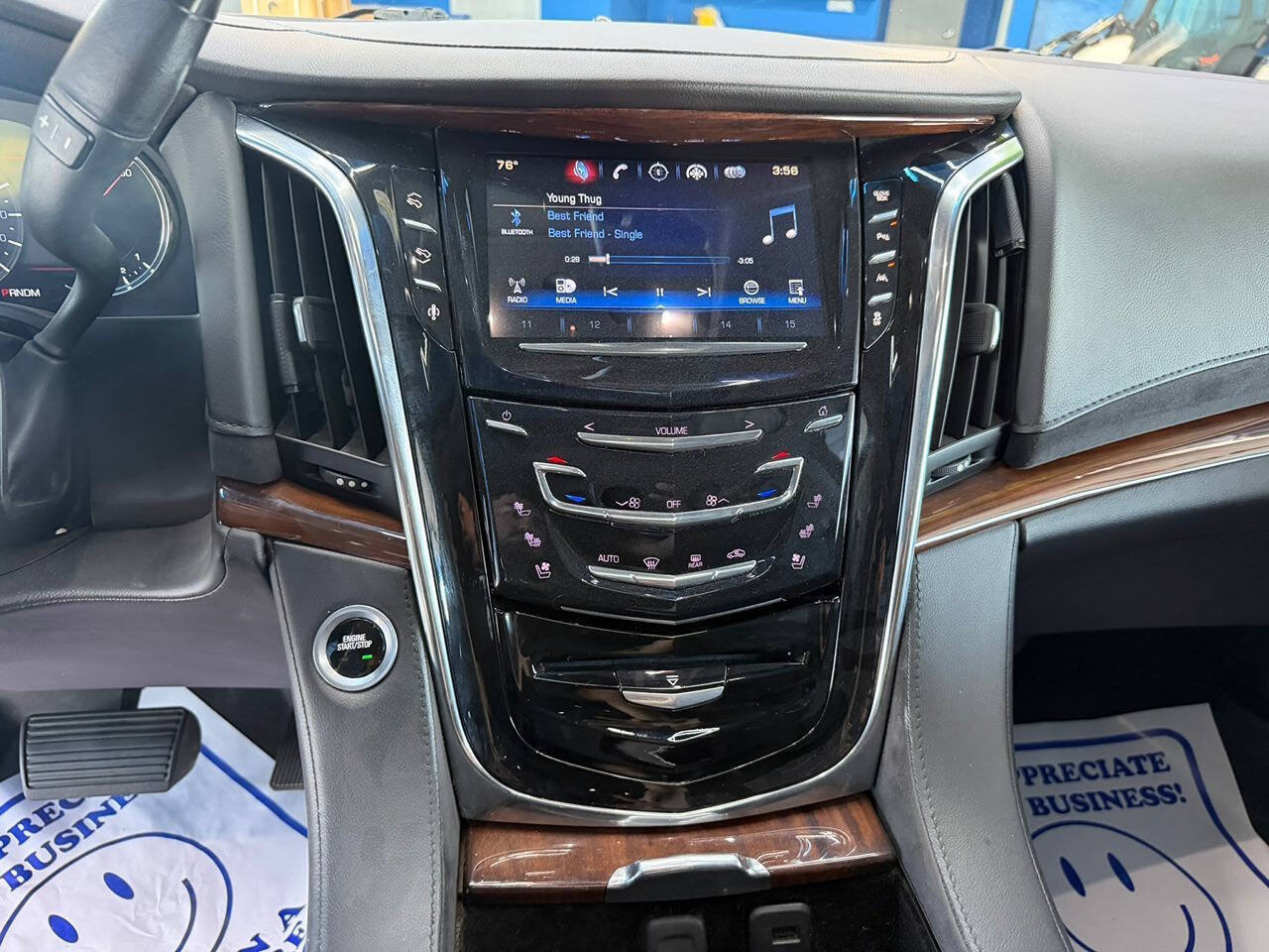 Used 2016 Cadillac Escalade Luxury AWD/4WD image 28