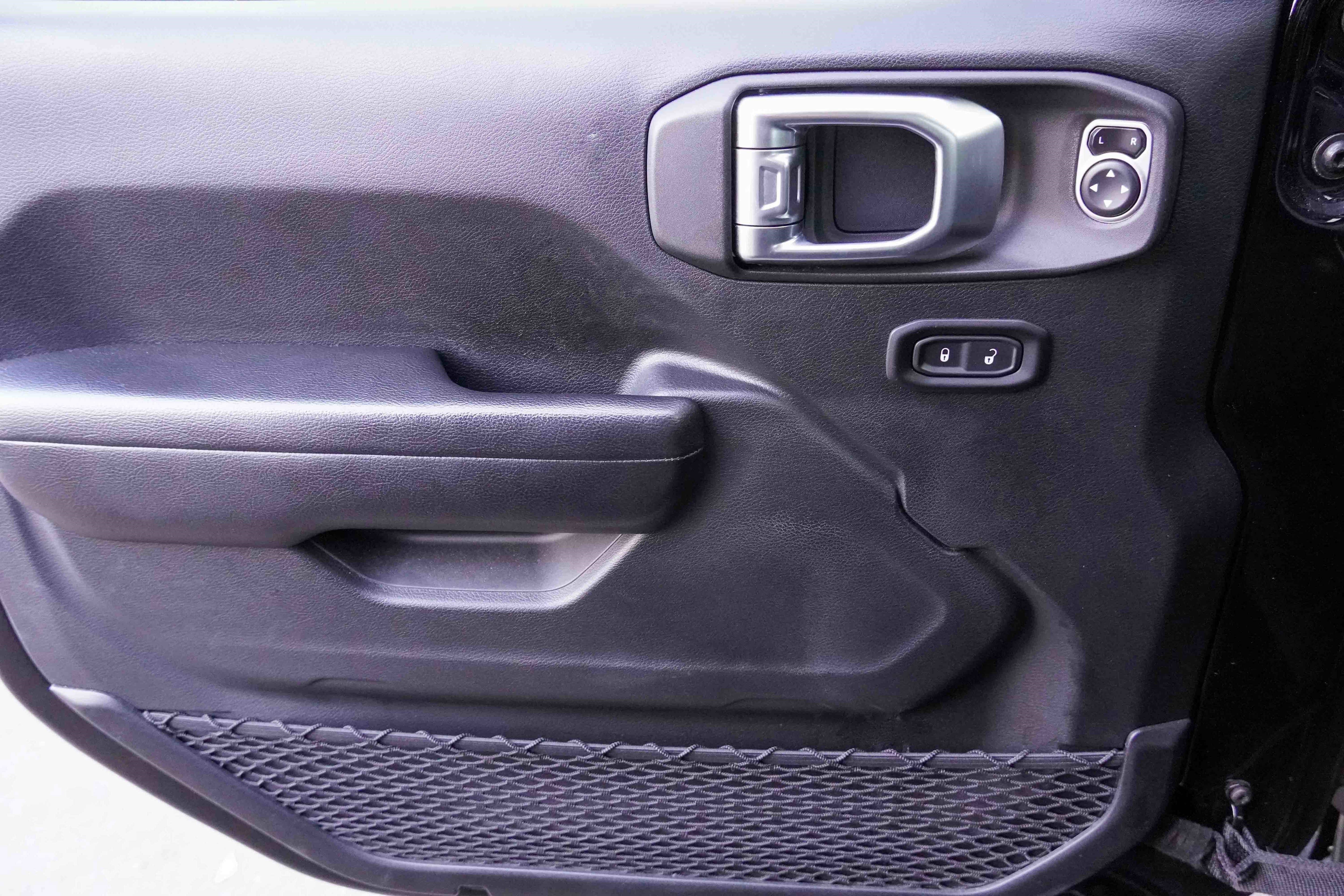 Used 2019 Jeep Wrangler Unlimited Sport S image 28