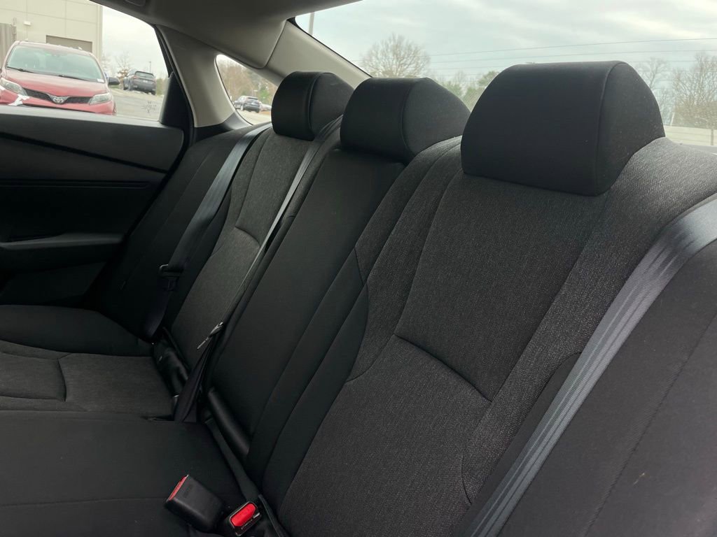 Certified 2025 Honda Accord SE image 40