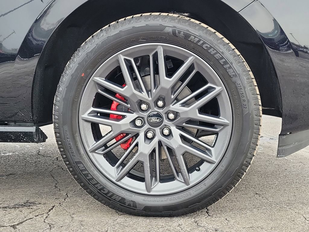 New 2025 Ford Expedition Max Platinum w/ Stealth Performance Package image 9