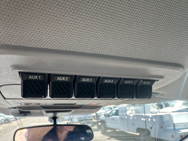 New 2025 Ford F550 4x4 Regular Cab Super Duty image 15
