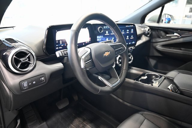 Used 2025 Chevrolet Blazer EV LT image 21