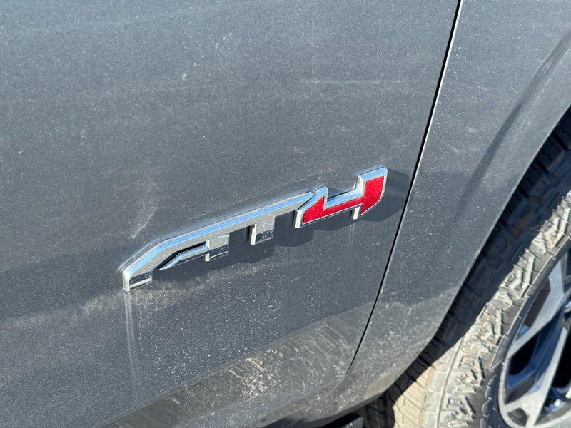 New 2026 GMC Yukon AT4 Ultimate image 47