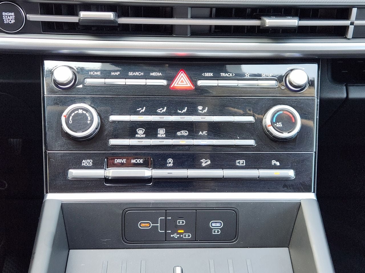Certified 2026 Hyundai Santa Fe SE w/ Tow & Go Package FWD image 15